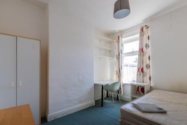 5 bed house, Mackintosh Place, Plasnewydd, Cardiff, CF244RQ - Image 13